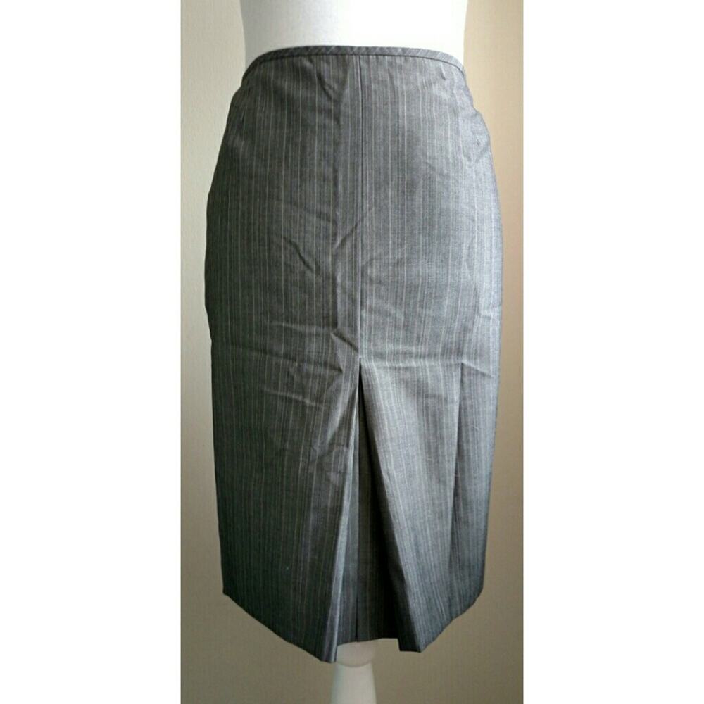Anne Klein Pinstripe Skirt - Size 4 - GUC